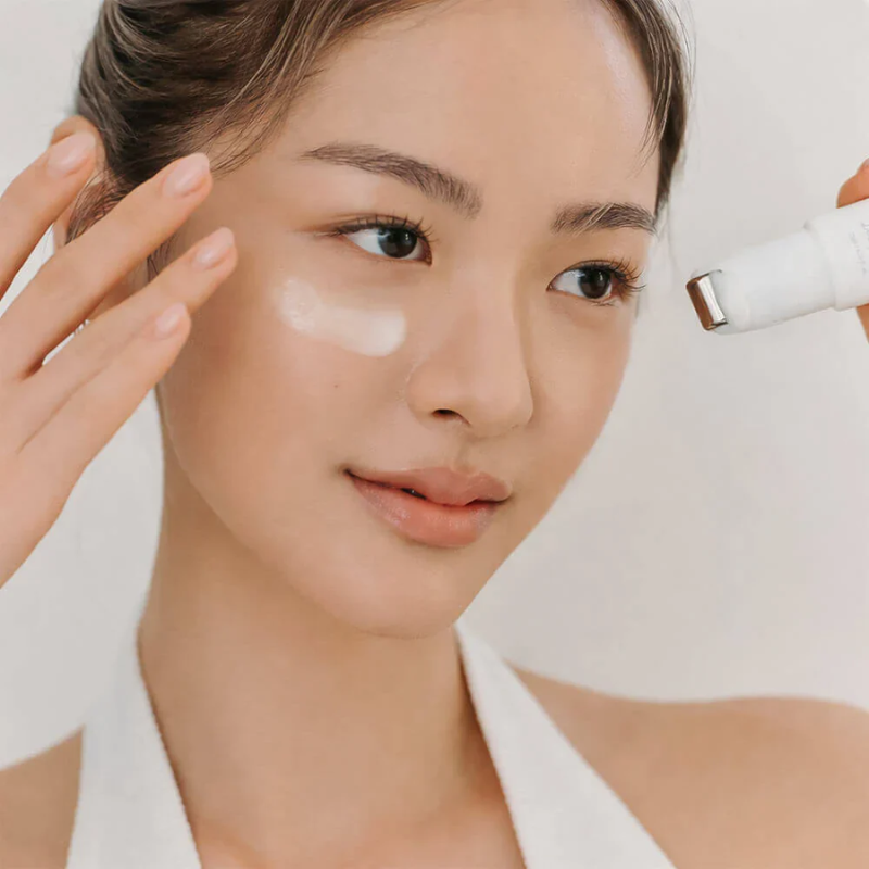 Retinol Flat Iron Eye Roller
